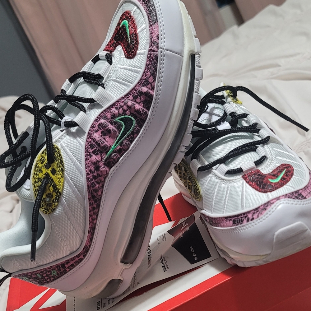 Nike Air Max - image 1